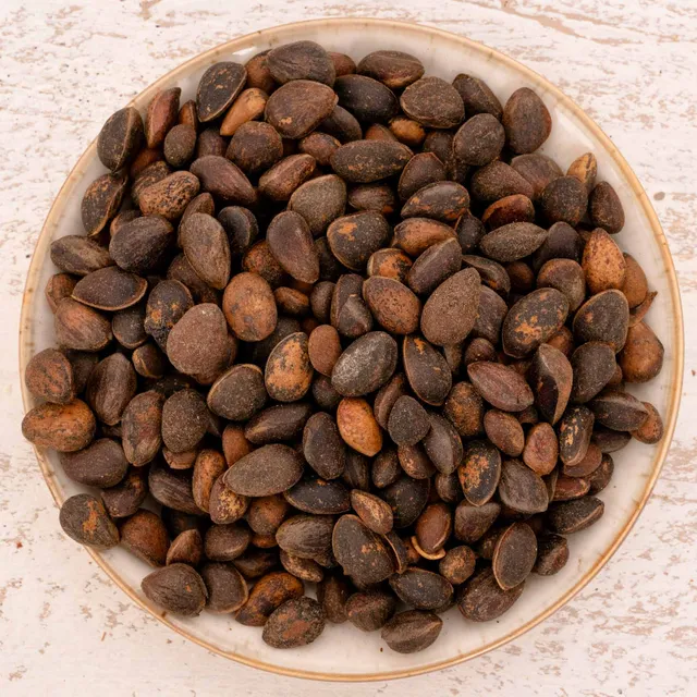 rico-s-futterkiste-zirbeln-sse-papageienfutter-natur-100-g image 1