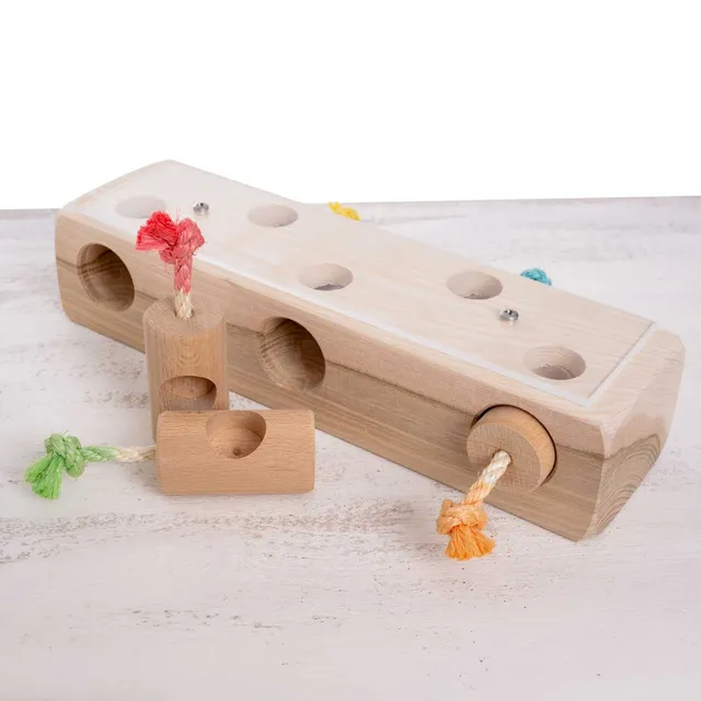 rico-s-futterkiste-leckerli-futterklotz-intelligenzspielzeug-papagei image 1