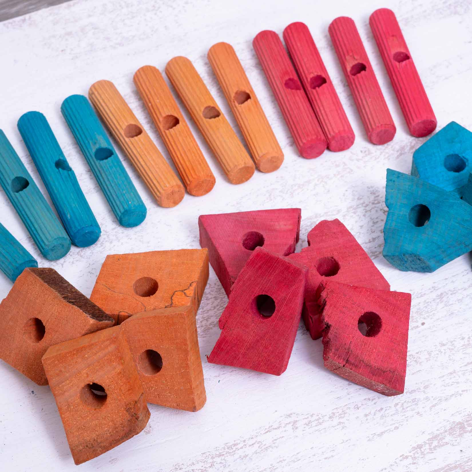 rico-s-futterkiste-nachf-llset-bunt-papageienspielzeug-24-teile image 4