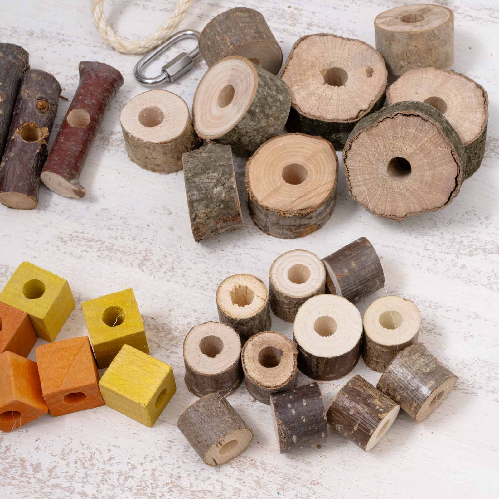 rico-s-futterkiste-bastelset-klein-sittichspielzeug-holz image 5