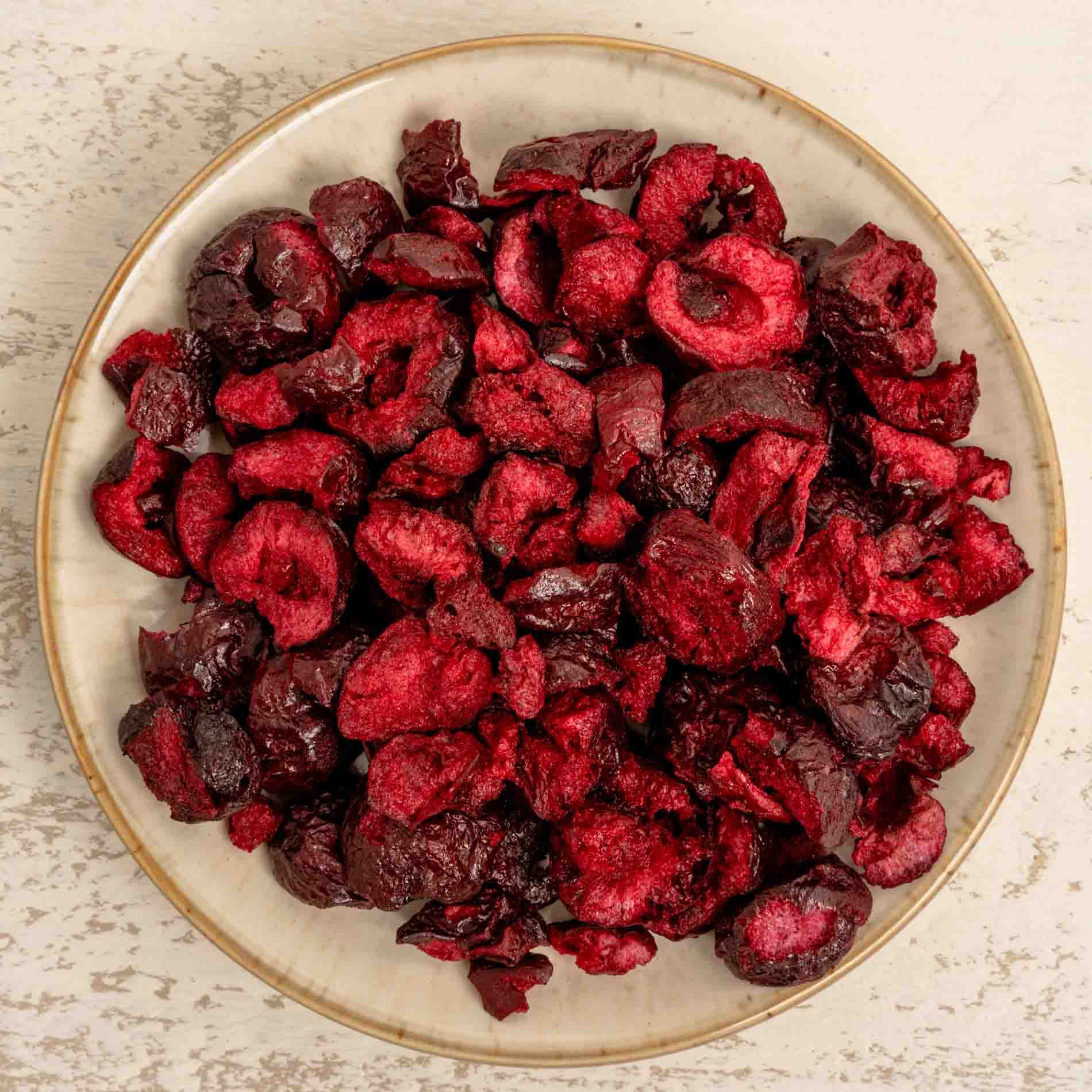 rico-s-futterkiste-sauerkirsche-vogelfutter-50-g-vitaminreich image 1