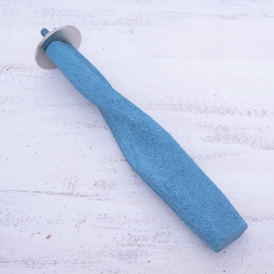 rico-s-futterkiste-sitzstange-gedreht-large-krallenpflege-24-cm image 1