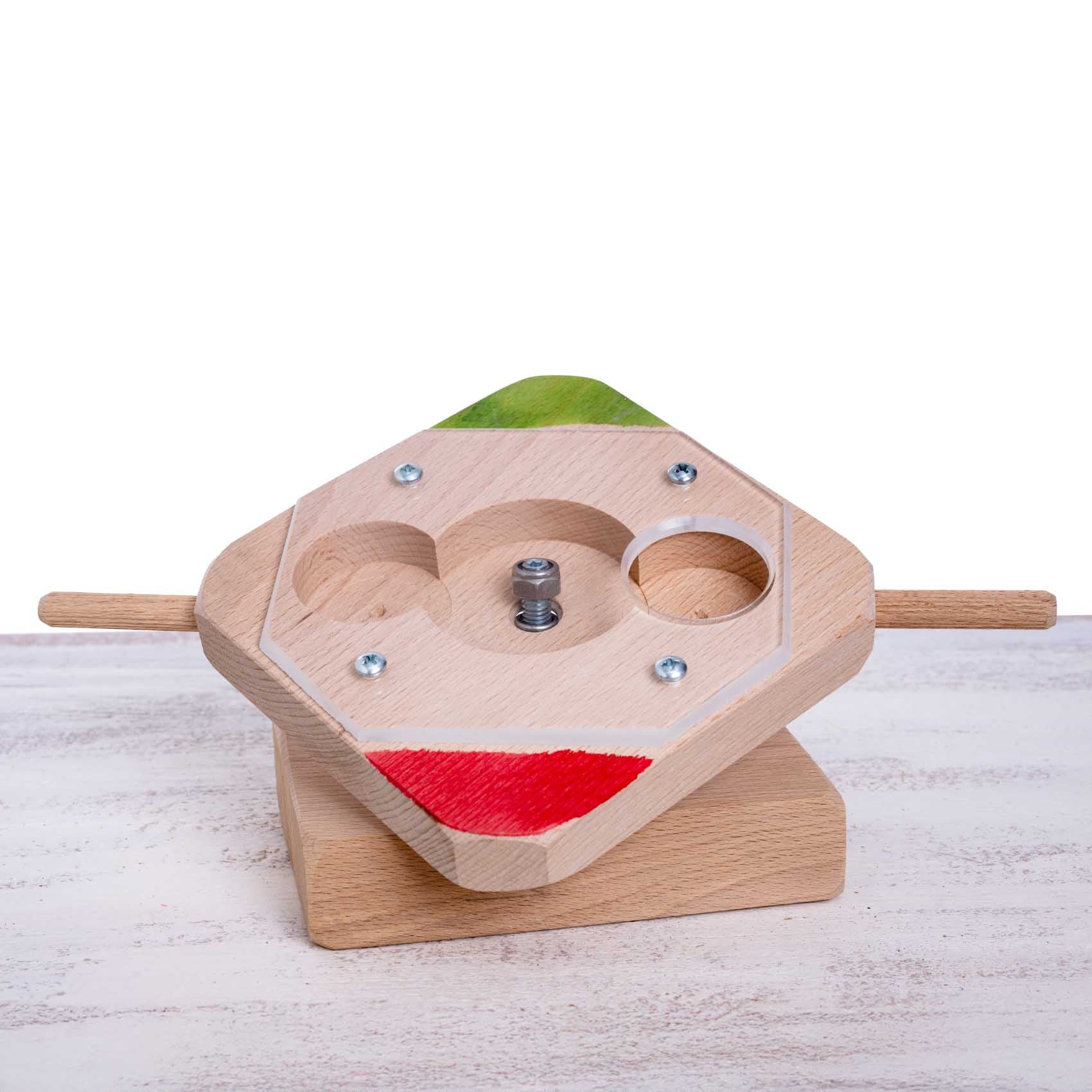 rico-s-futterkiste-wipp-brett-papageien-intelligenzspielzeug-20-cm image 3