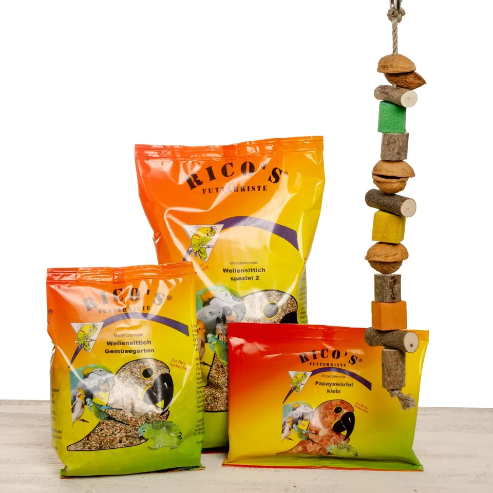rico-s-futterkiste-starter-kit-wellensittich-futter-spielzeug image 1