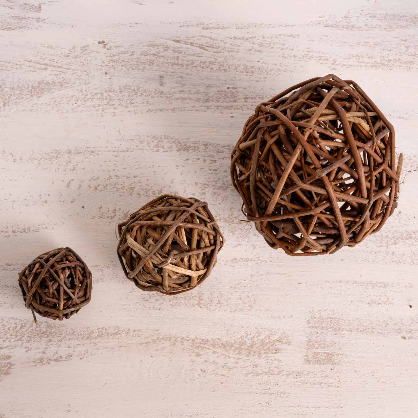 rico-s-futterkiste-kleine-weidenkugel-5-cm-vogelspielzeug-weide image 2