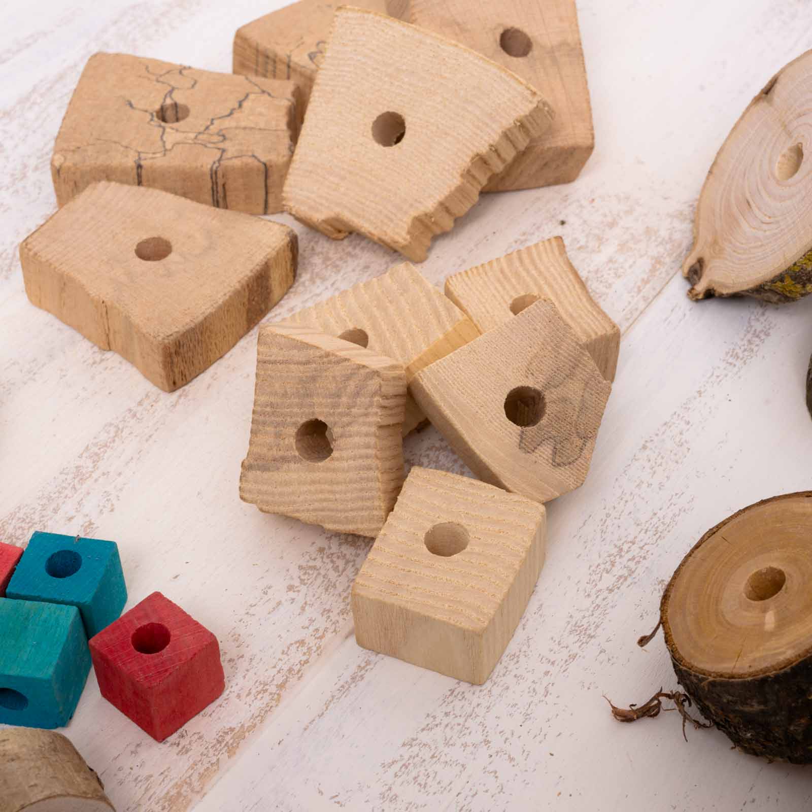 rico-s-futterkiste-gro-es-bastelset-papageienspielzeug-sisal-holz image 4