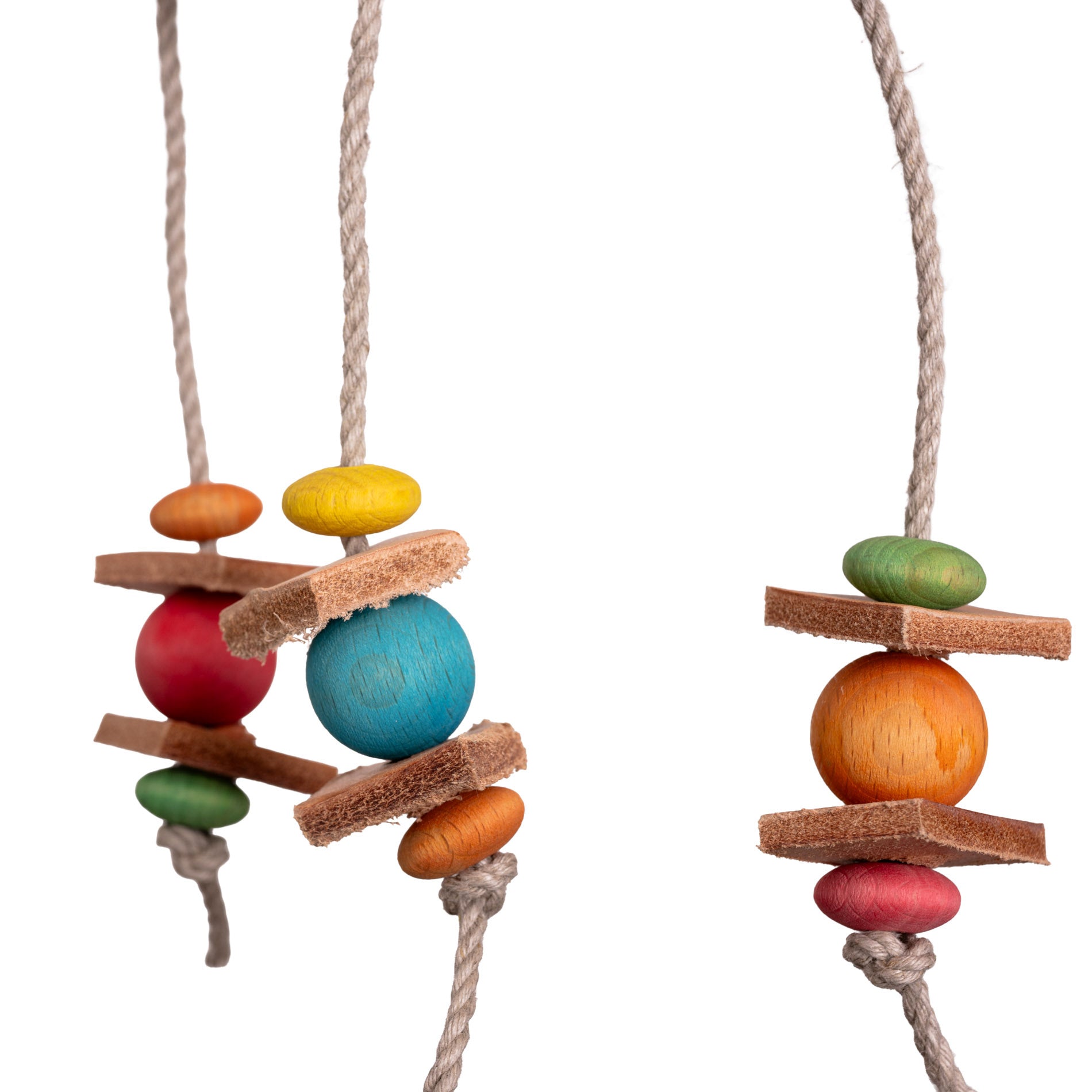 rico-s-futterkiste-lederdreieck-sittichspielzeug-leder-sisal-20cm image 3
