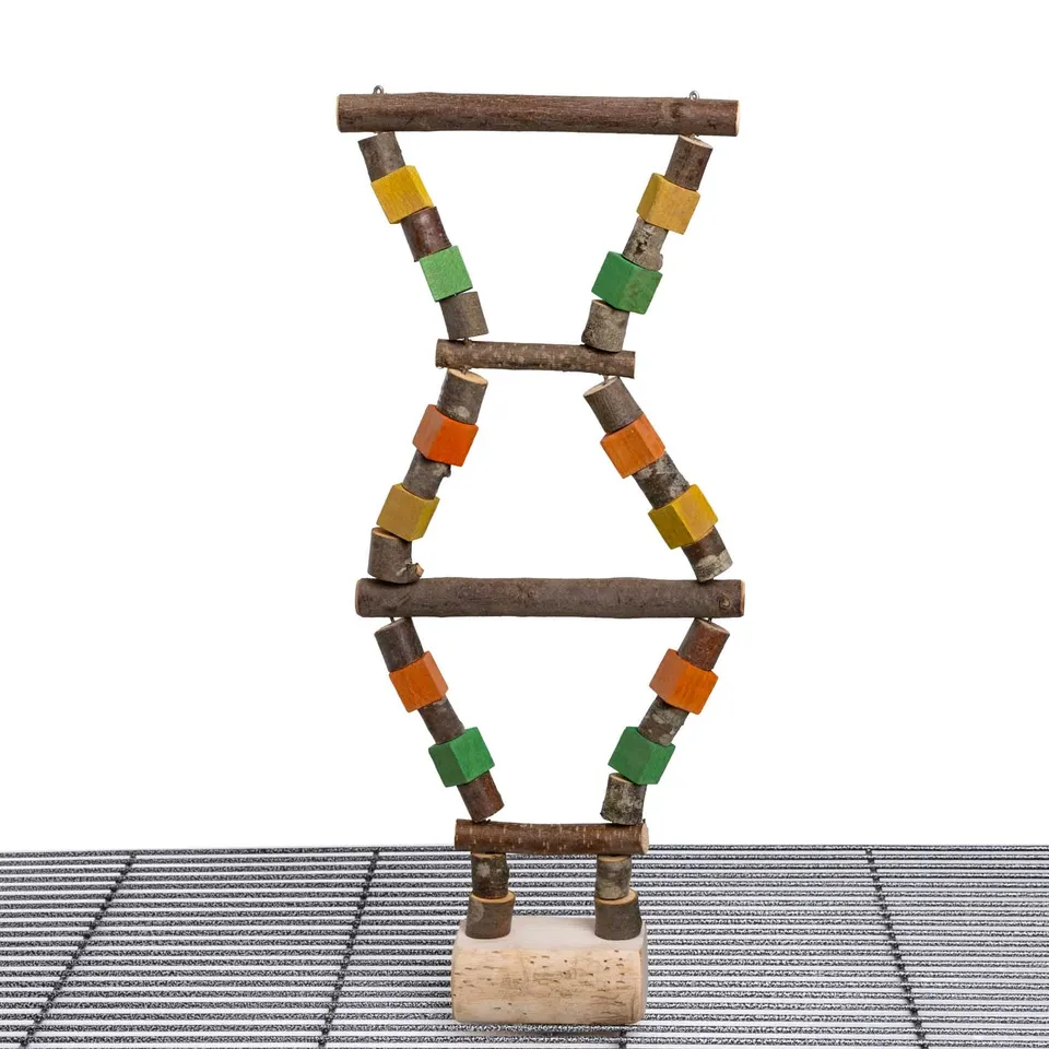 rico-s-futterkiste-trapez-schaukel-leiter-sittichspielzeug-holz-40-cm image 1