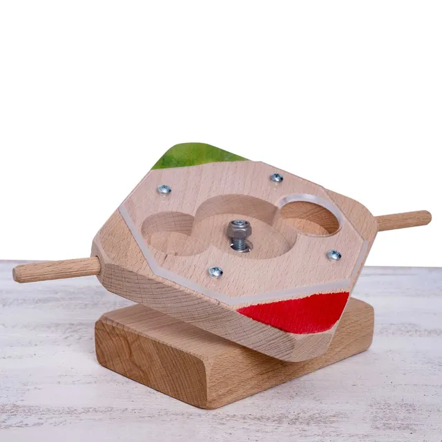 rico-s-futterkiste-wipp-brett-papageien-intelligenzspielzeug-20-cm image 1