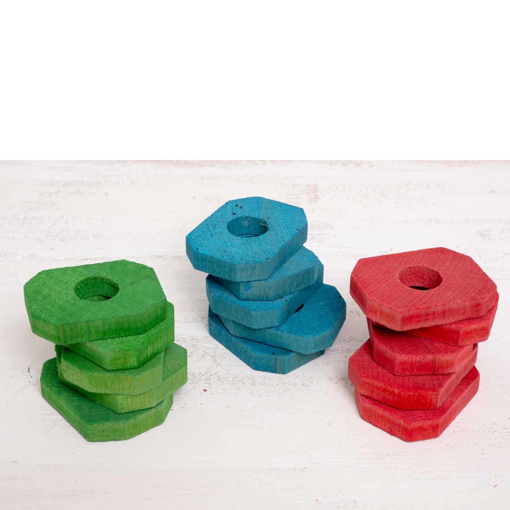 mg-mg1514-stapelbrettchen-nachf-llset-papageienspielzeug-15-holzkl-tzchen-bunt image 1