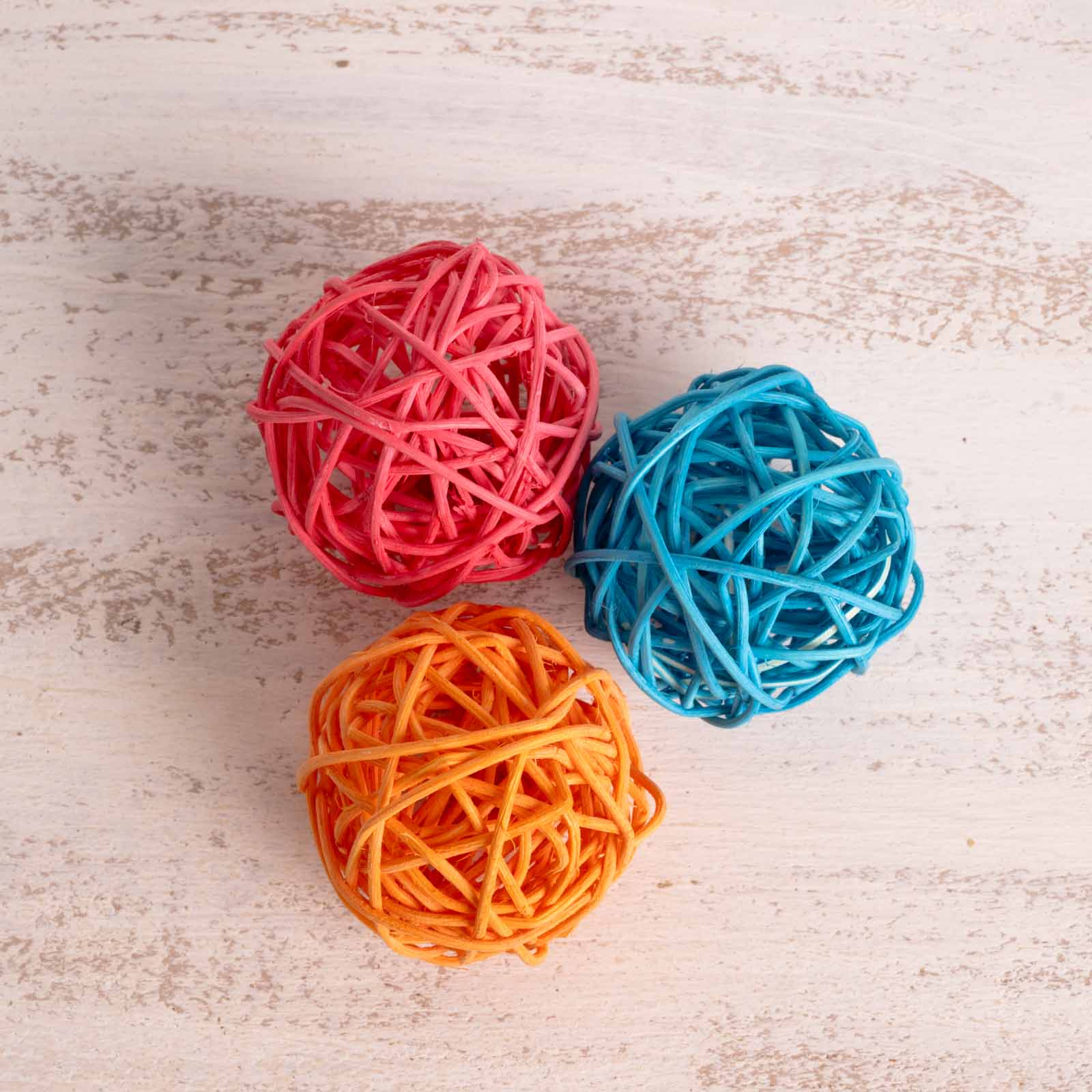 rico-s-futterkiste-rankenkugel-5-cm-spielzeug-bunt-sittich-papagei image 2