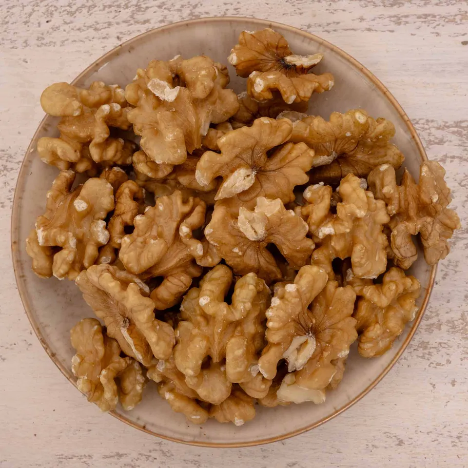 rico-s-futterkiste-walnusskerne-papageienfutter-100-g-omega-3 image 1
