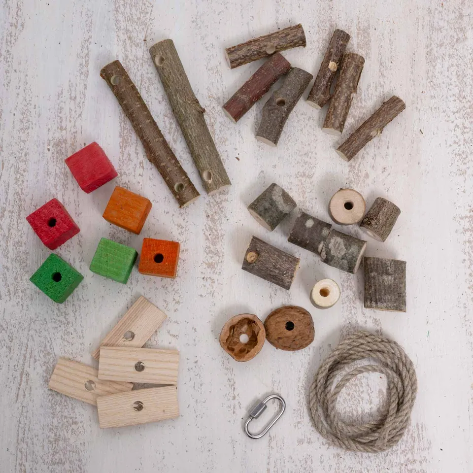 rico-s-futterkiste-mini-bastelset-sittiche-30-teile-holz image 1