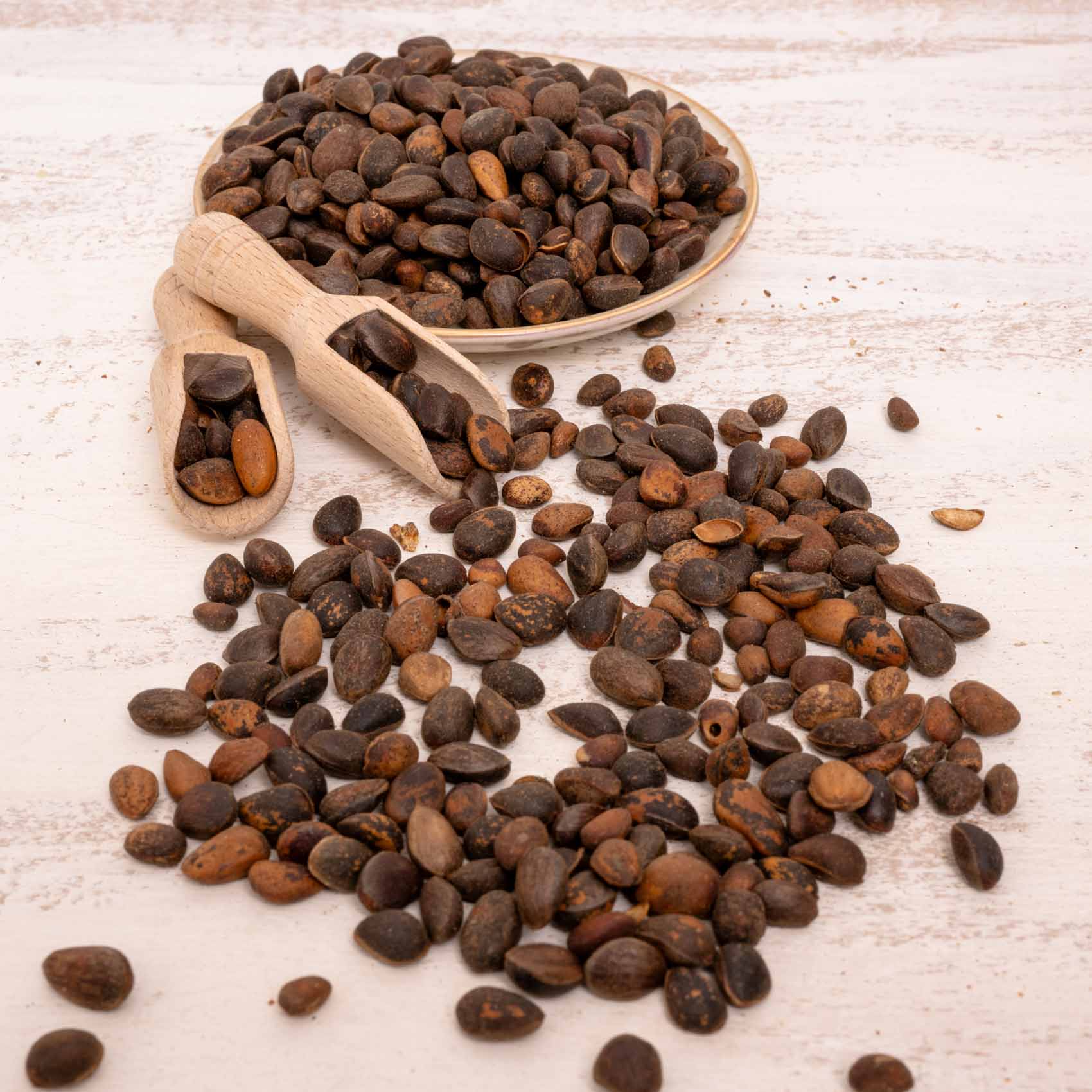 rico-s-futterkiste-zirbeln-sse-papageienfutter-natur-100-g image 3