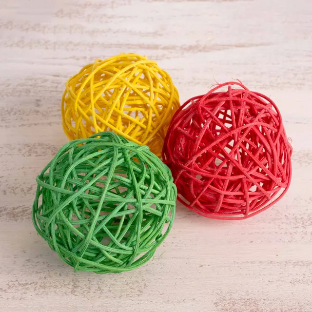 rico-s-futterkiste-rankenkugel-8-cm-spielzeug-bunt-papagei-sittich image 1