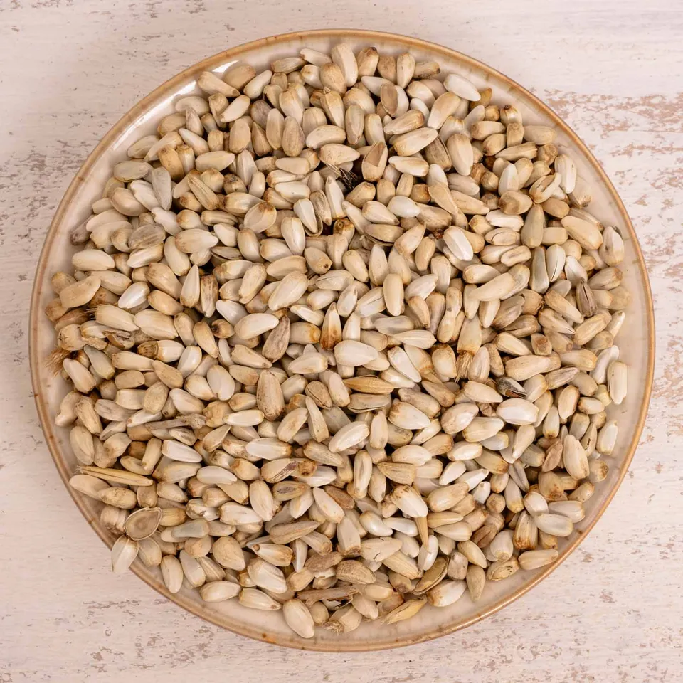 rico-s-futterkiste-einzelsaaten-kardi-vogelfutter-500-g-proteinreich image 1