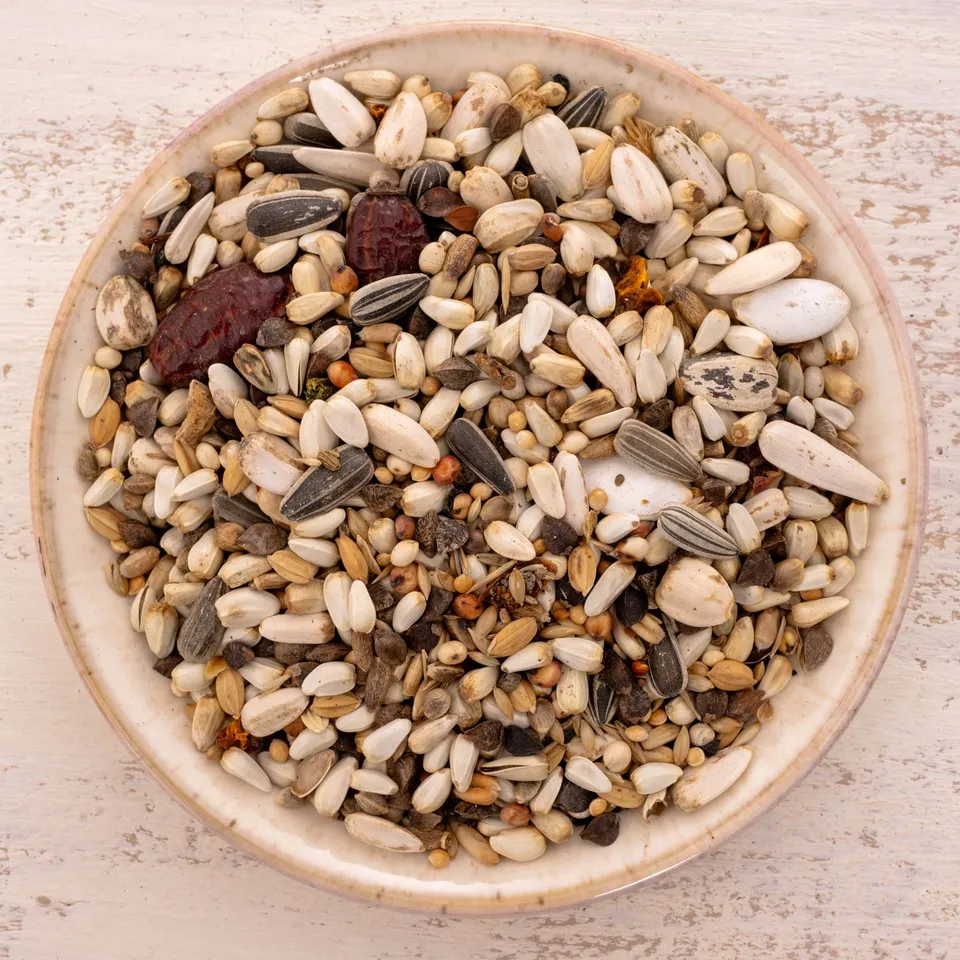 rico-s-futterkiste-edelpapagei-papageienfutter-1-kg-mit-gem-se image 1
