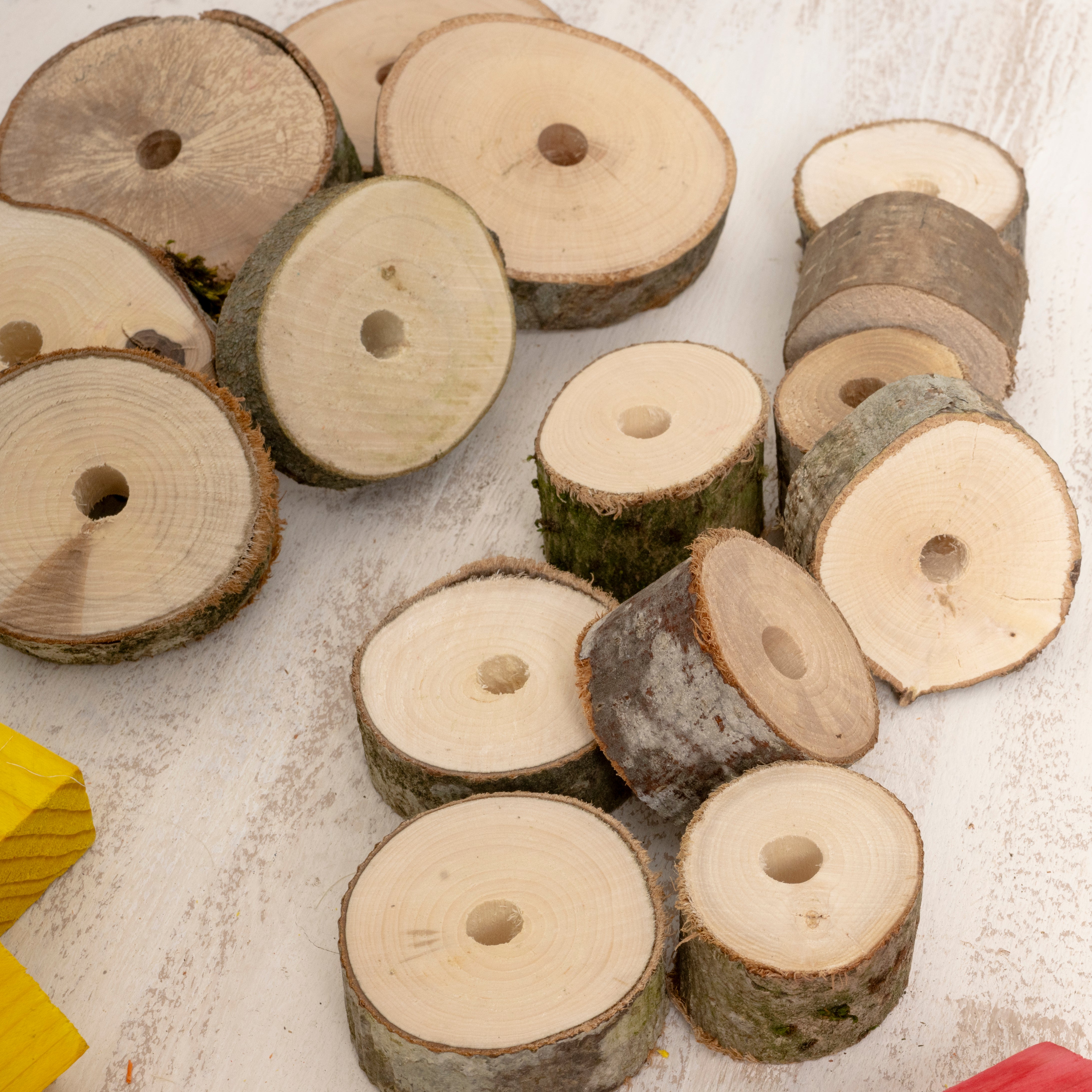 rico-s-futterkiste-nachf-llset-40-holzteile-papageienspielzeug-bunt image 4